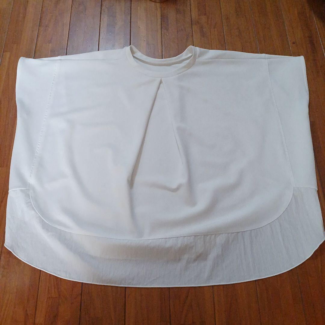 ビアズリー　ラウンドヘムT