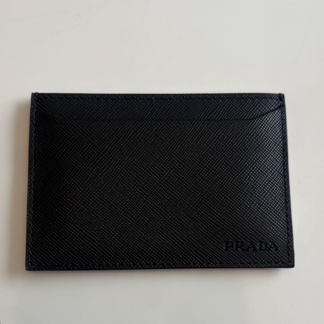 新品・正規品　PRADA ブラック レザー 名刺入れ