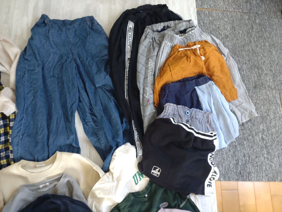 150cm女児服まとめ売り　半袖、長袖シャツ、ズボン