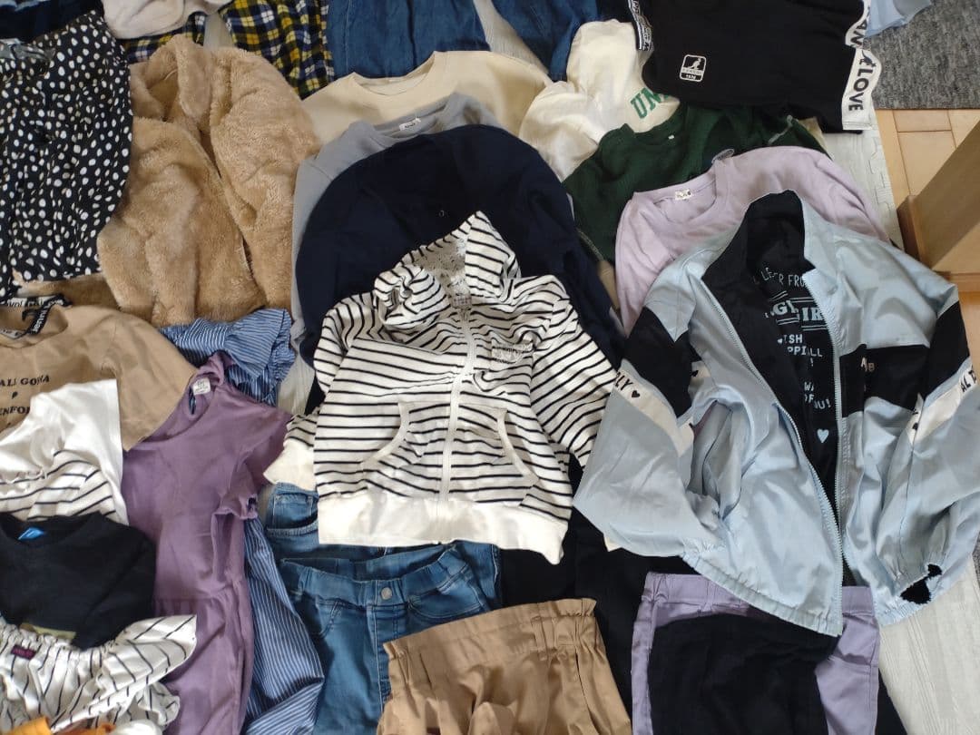 150cm女児服まとめ売り　半袖、長袖シャツ、ズボン
