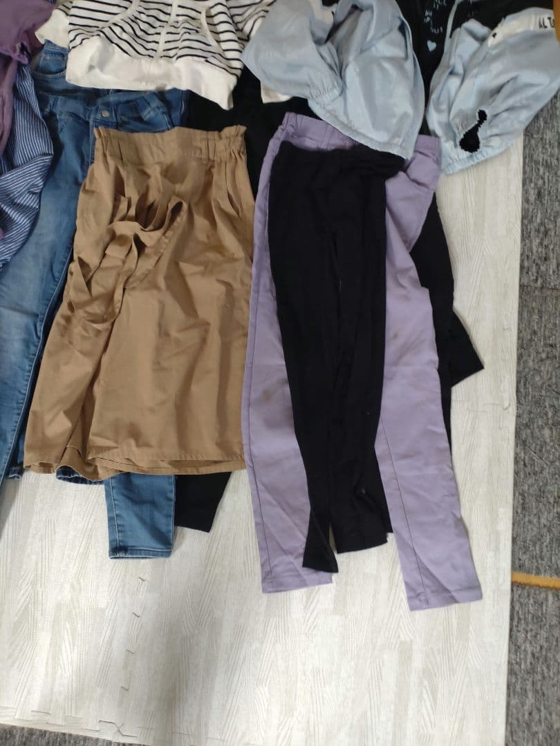 150cm女児服まとめ売り　半袖、長袖シャツ、ズボン