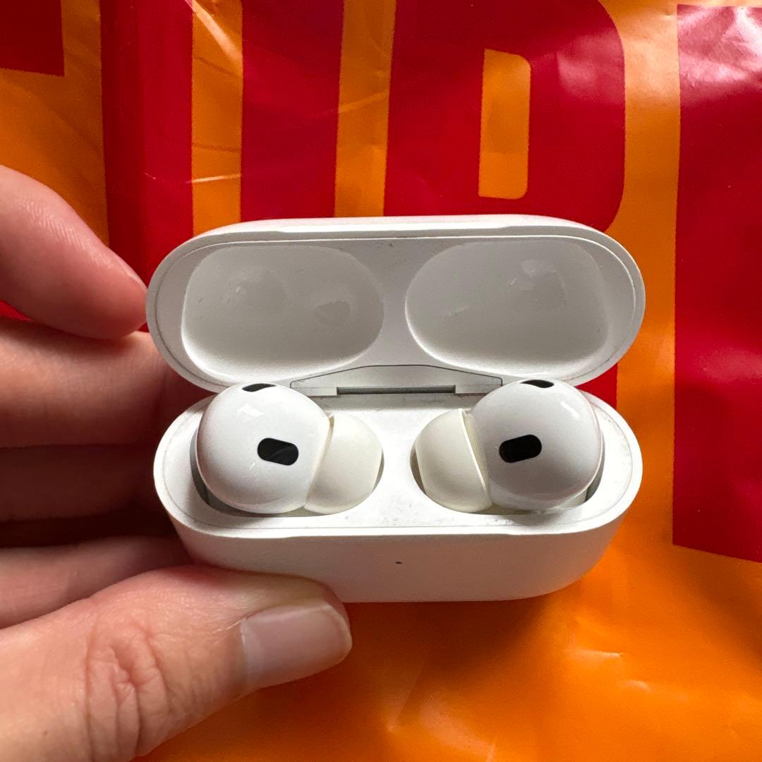 イヤホン AirPods Pro2 (lighting)