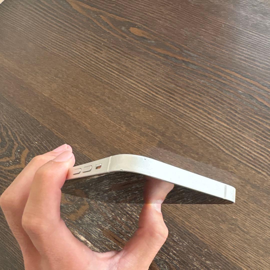 Apple iPhone 12 64G ホワイト 本体