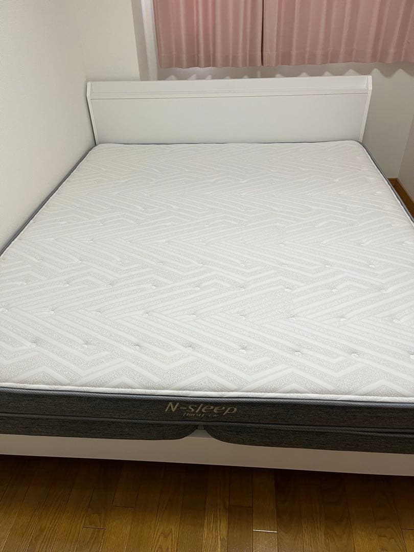 2024年購入 クイーンサイズ ベットフレーム+マットレス(ニトリ)
