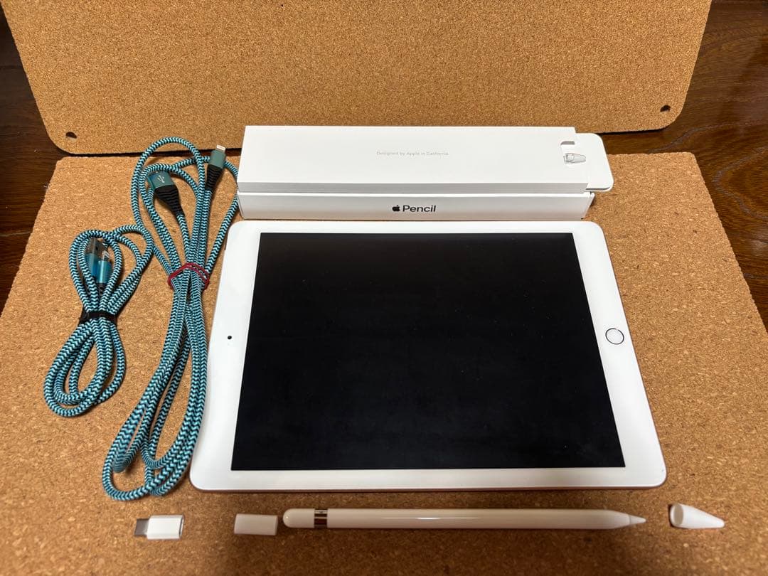 iPad（第6世代）本体 + Apple Pencil（第1世代）＋α セット