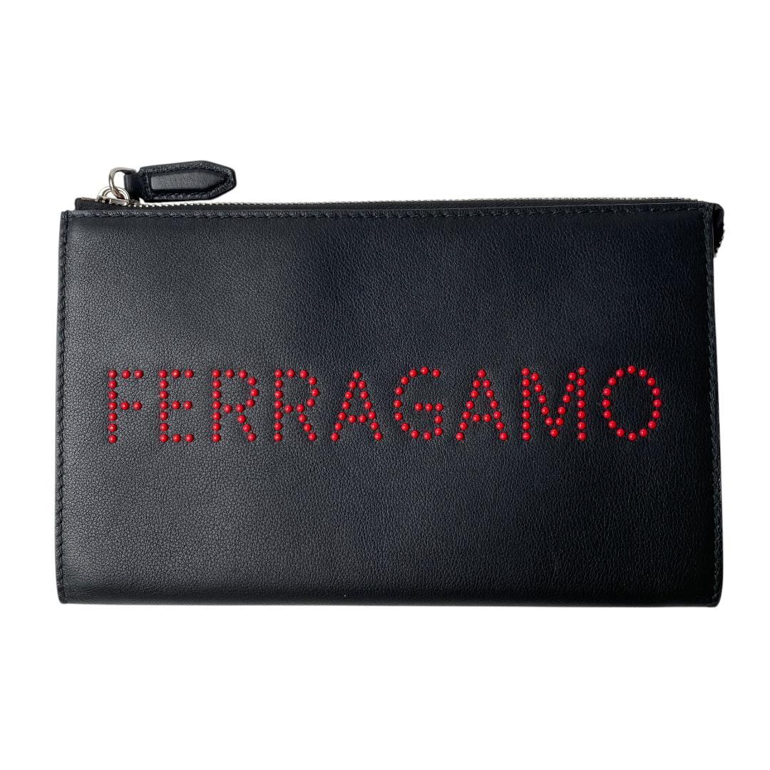 美品 フェラガモFERRAGAMO クラッチバッグ ロゴスタッズ 24-A121