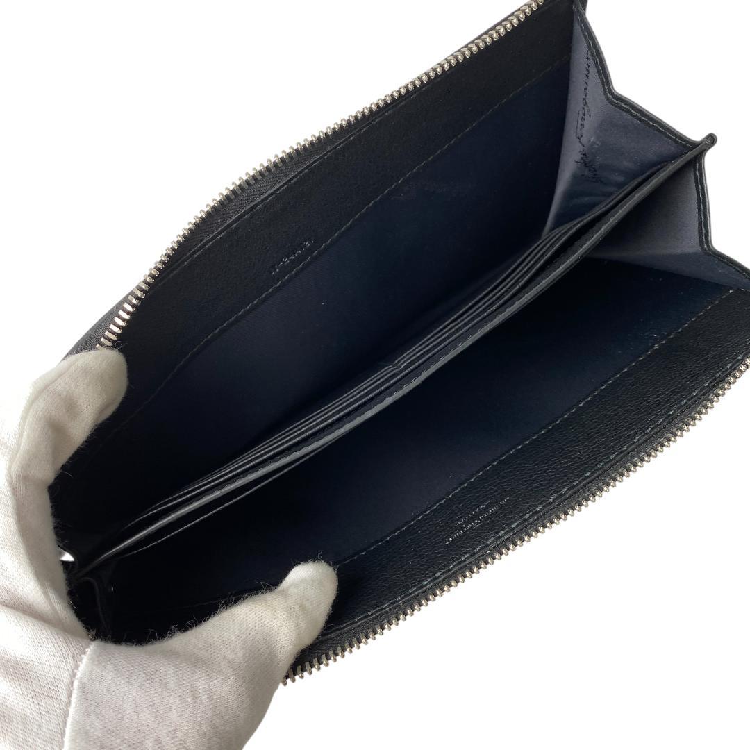 美品 フェラガモFERRAGAMO クラッチバッグ ロゴスタッズ 24-A121