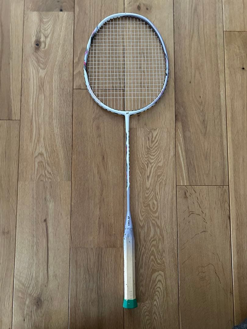 バドミントン　ラケット　アストロクス66 4UG5