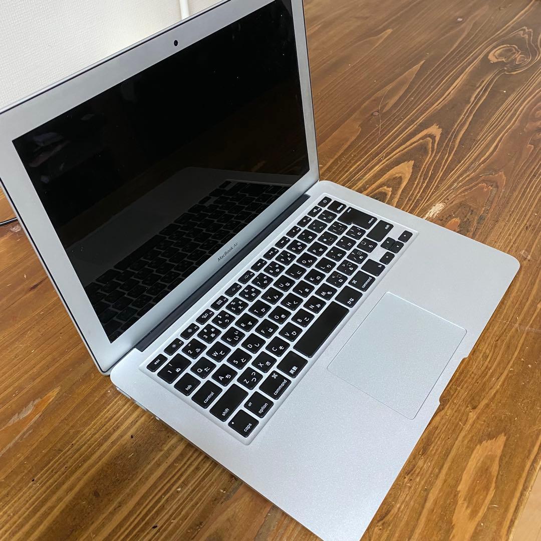 MacBook Air 2015 13インチ 128GB 初期化済 充電器付