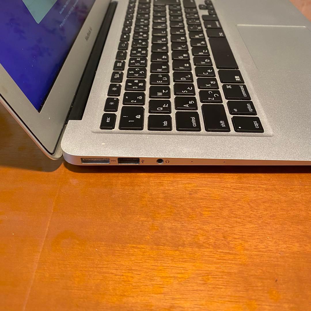 MacBook Air 2015 13インチ 128GB 初期化済 充電器付