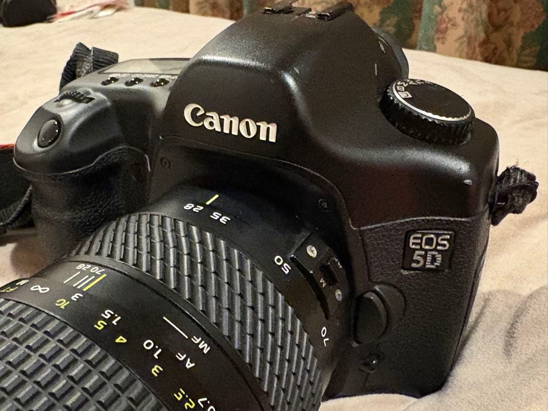 Canon EOS 5D デジタル一眼レフ　F2.8レンズ付き