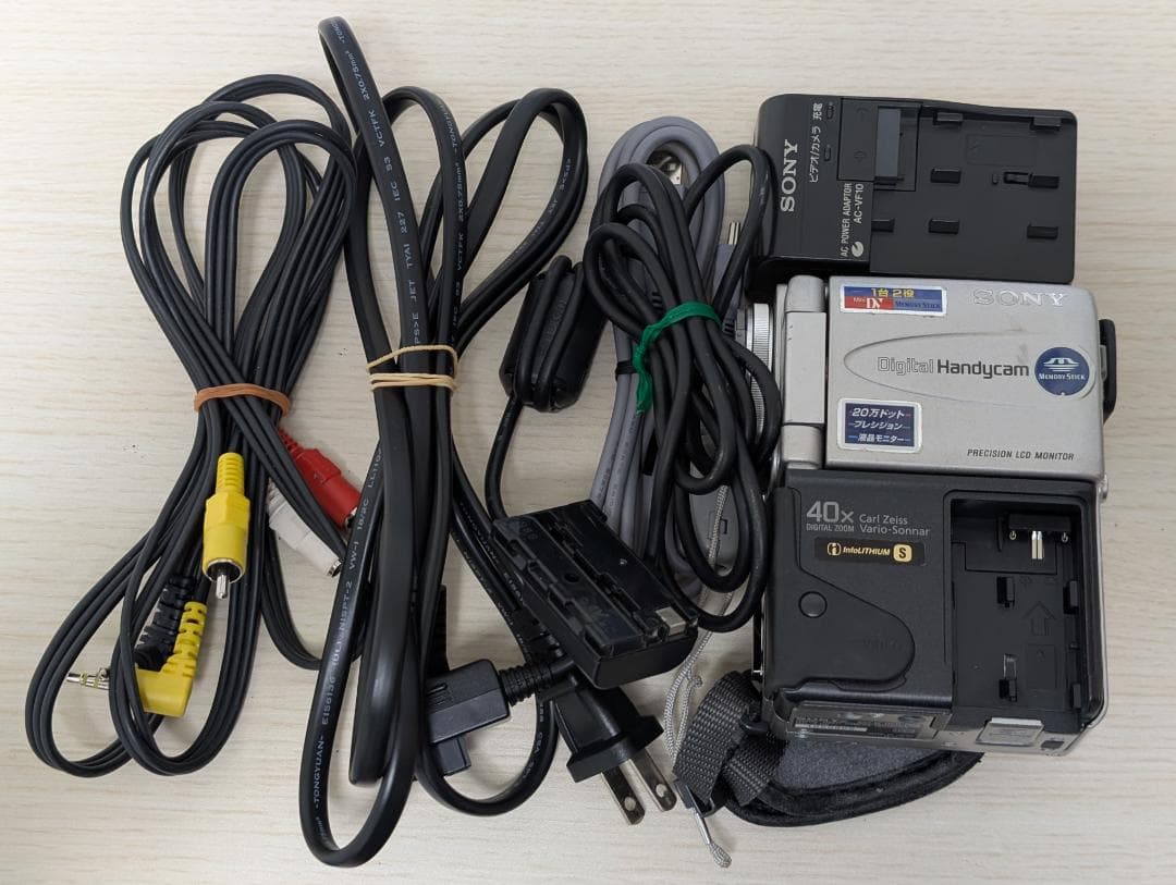 SONY DCR-PC3 MiniDVビデオカメラ