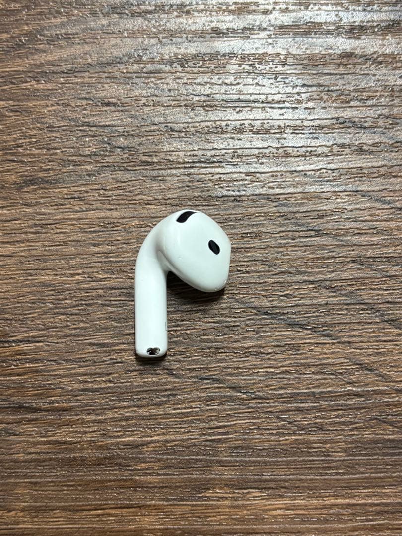 エアーポッズ4 ノイズキャンセル　ケース無し