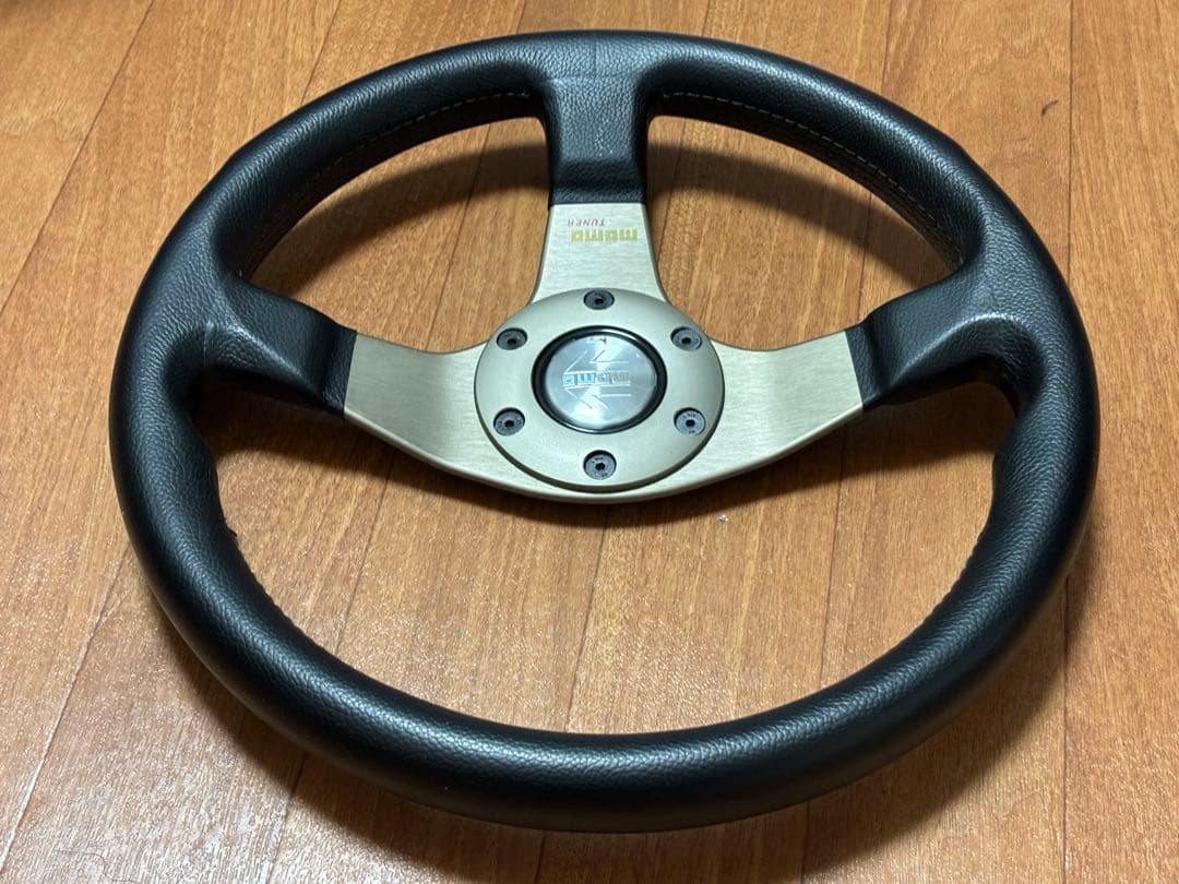 m*o様 MOMO チューナー　32φ 中古