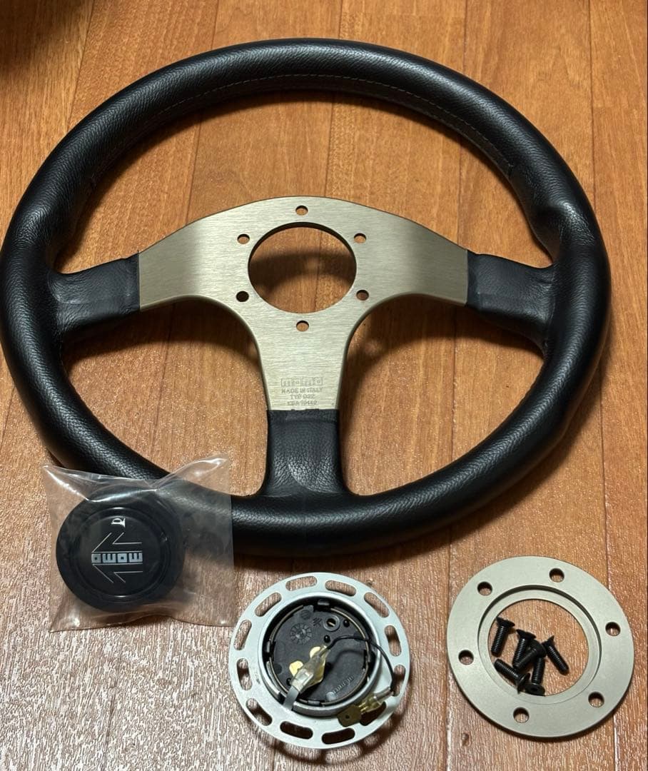 m*o様 MOMO チューナー　32φ 中古