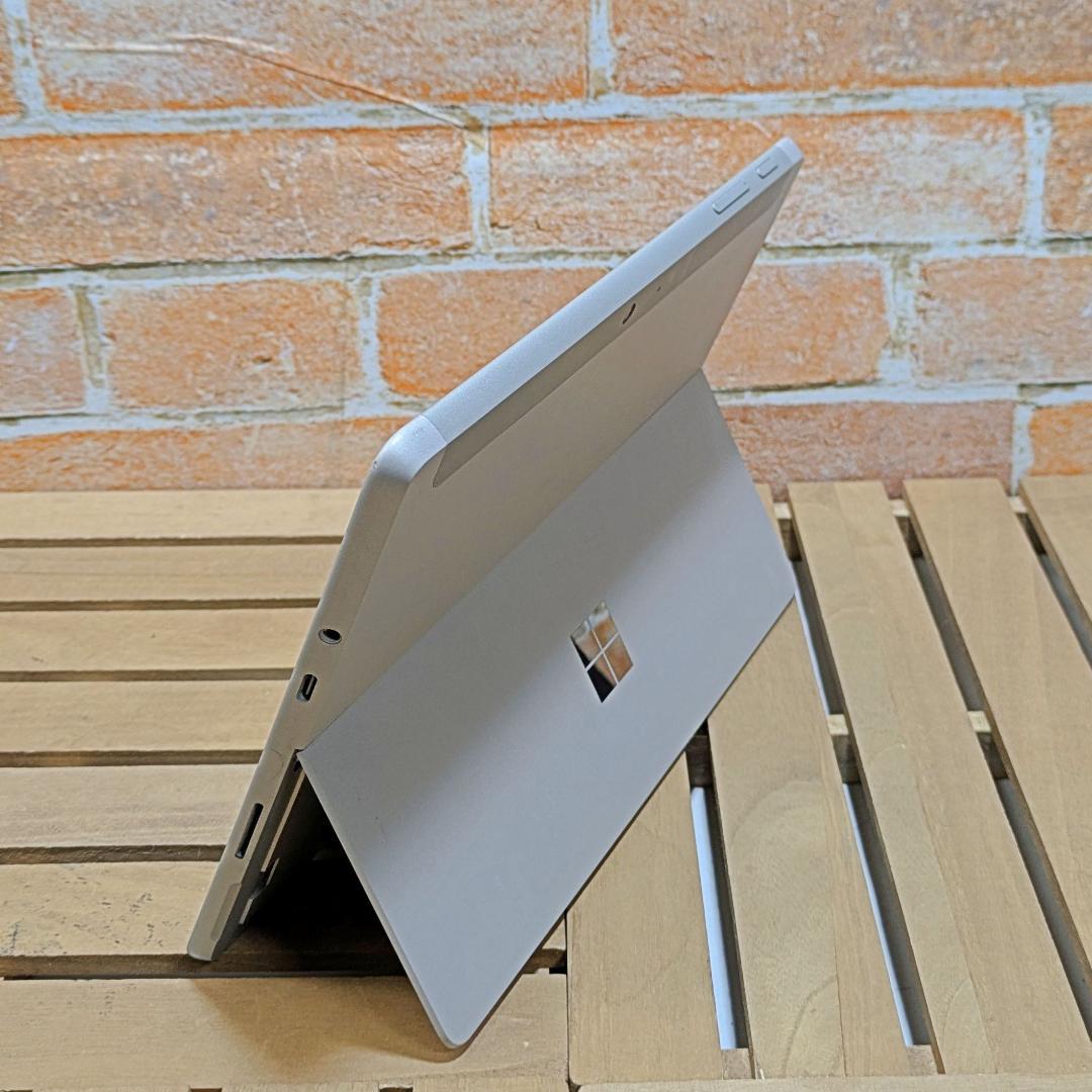 (2607)Surface Go3 8GB 128G バッテリー充電40回◎