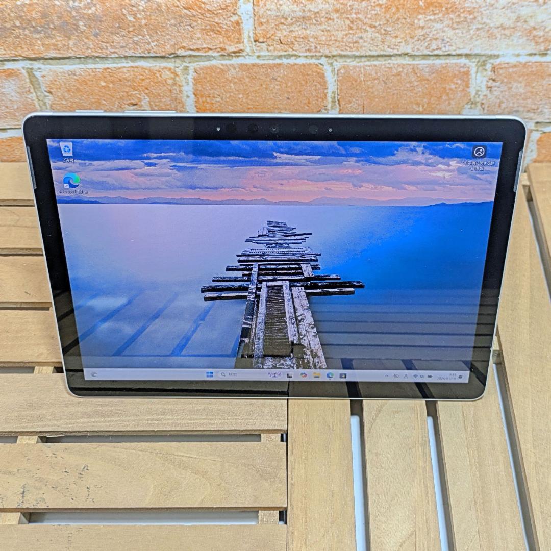 (2607)Surface Go3 8GB 128G バッテリー充電40回◎