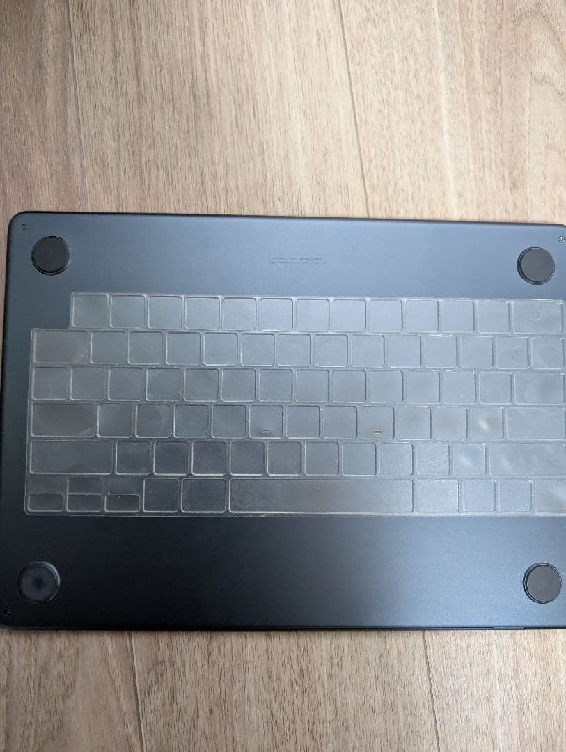 MacBook Air (M2, 2022) ・メモリ24GB,SSD256GB