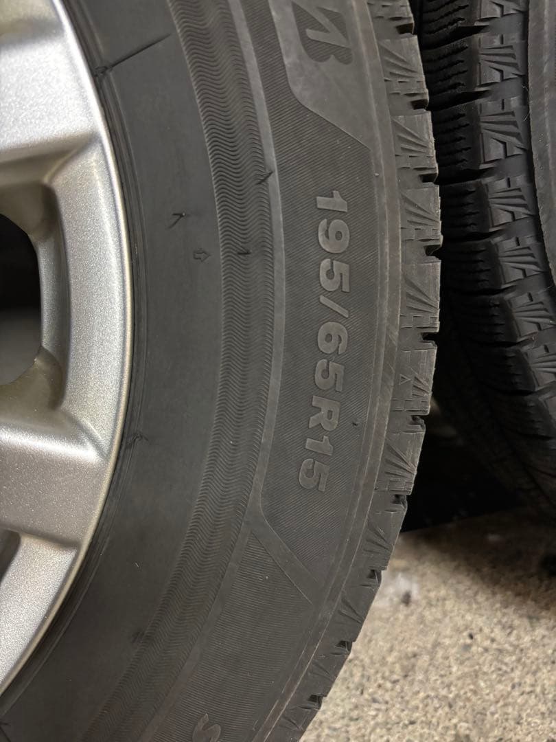 スタッドレス+アルミ　ブリヂストン VRX3 195-65-15 2021年製