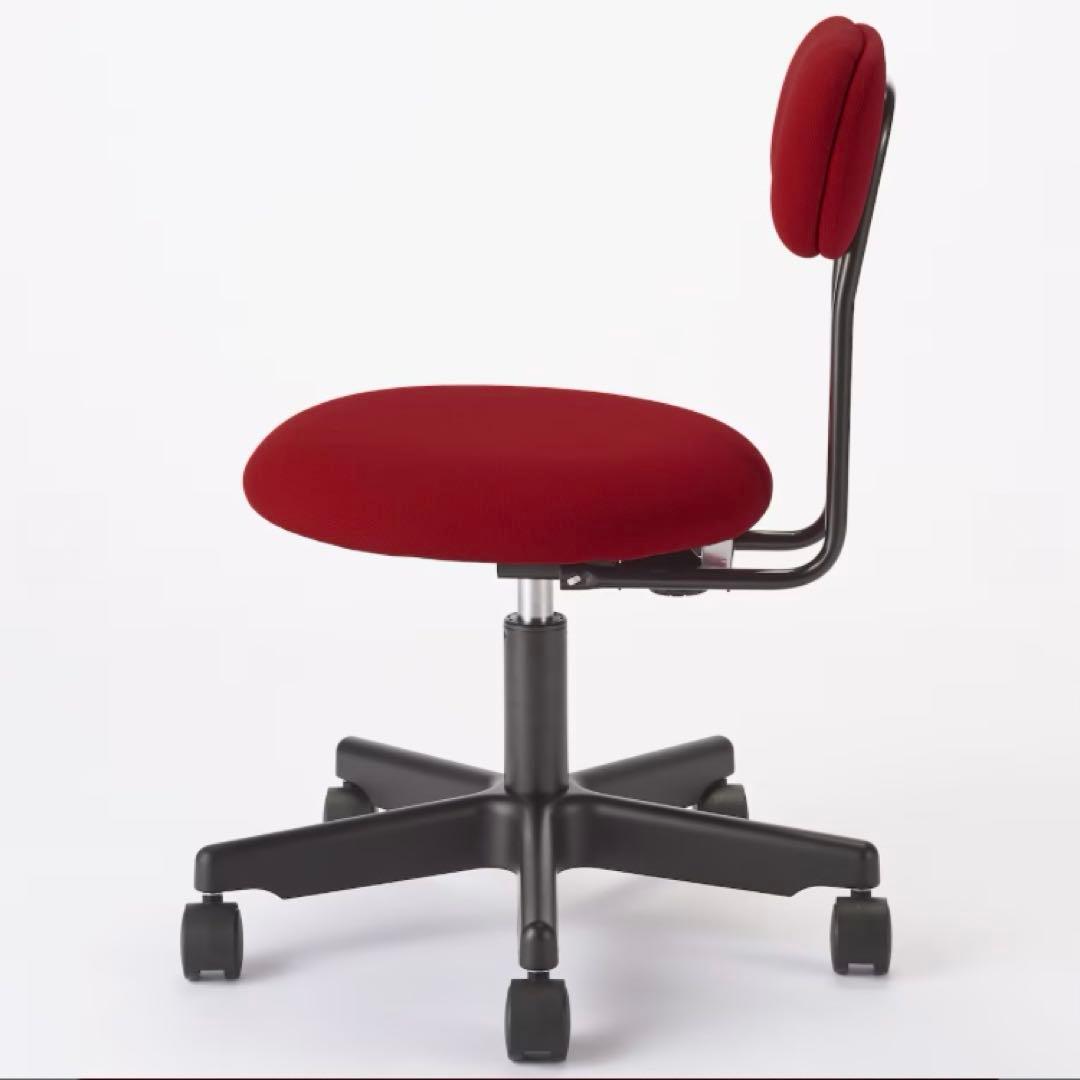 無印良品　ワーキングチェア・ガススプリング昇降式（赤）