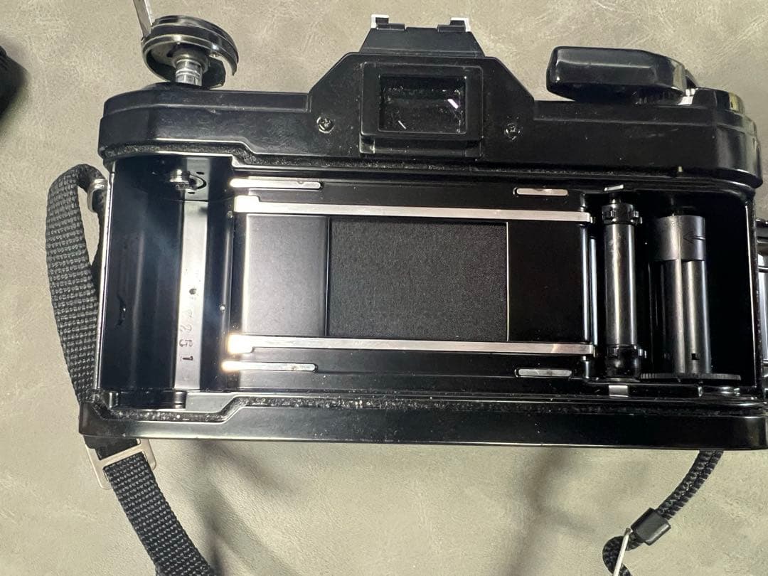 Canon AE-1 本体　レンズ　50mm 1:1.8 FD