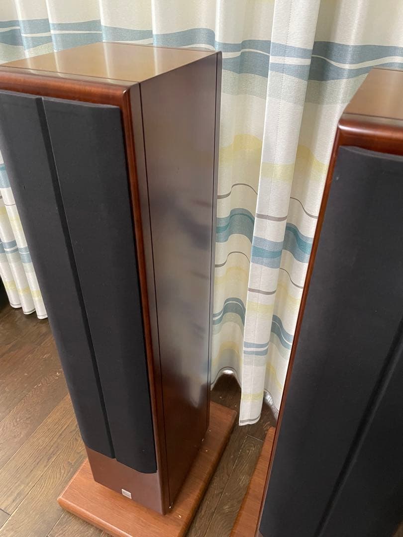 Vienna Acoustics Bach Grand バッハグランド