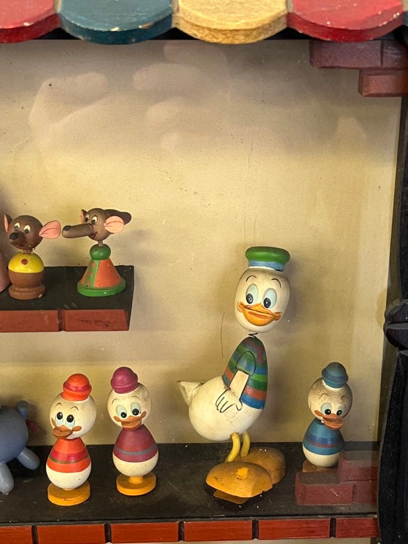 Disney ディズニー まんがこけし 19体　木製 飾り棚 昭和レトロ