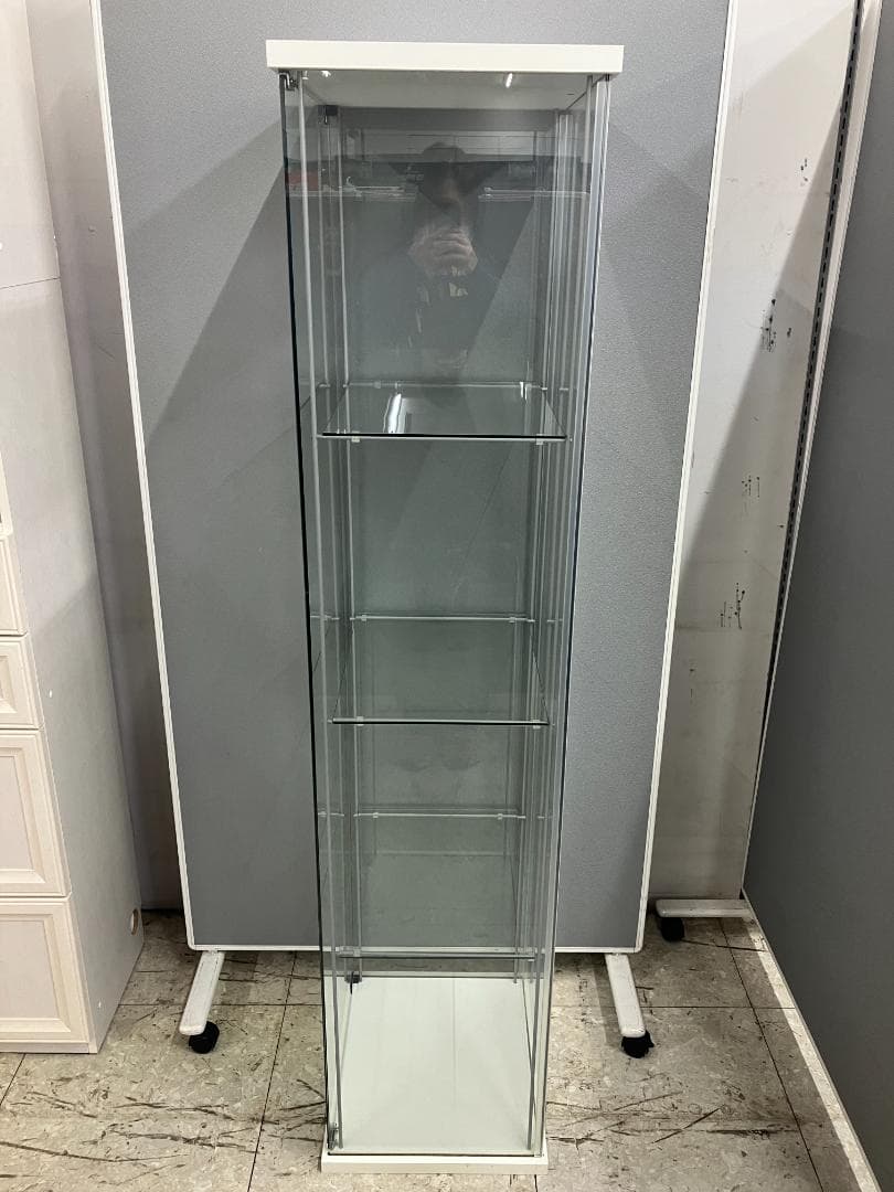 IKEA ガラスショーケース 飾り棚 DETOLF ホワイト②