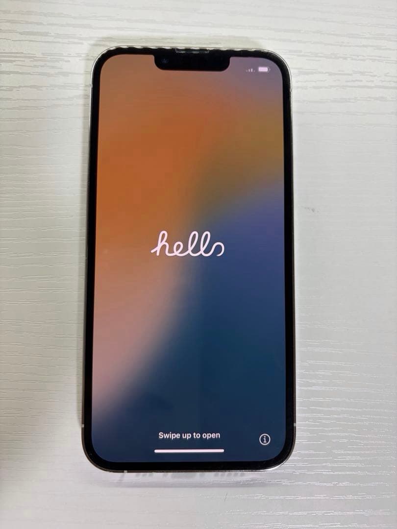 iPhone 13 Pro シルバー 背面、カメラひび割れ　ジャンク