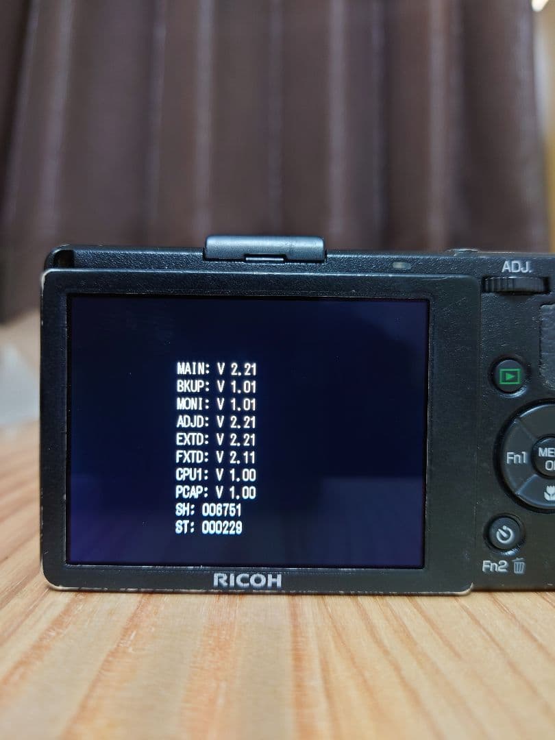 RICOH リコー GR DIGITAL デジタル IV ショット数 約6751