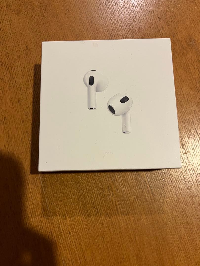 【元箱付き、匿名発送】AirPods (第3世代) 充電器はついてないです