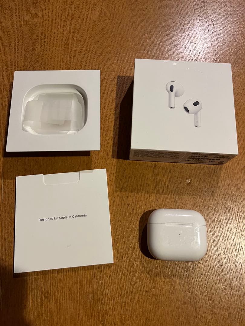 【元箱付き、匿名発送】AirPods (第3世代) 充電器はついてないです