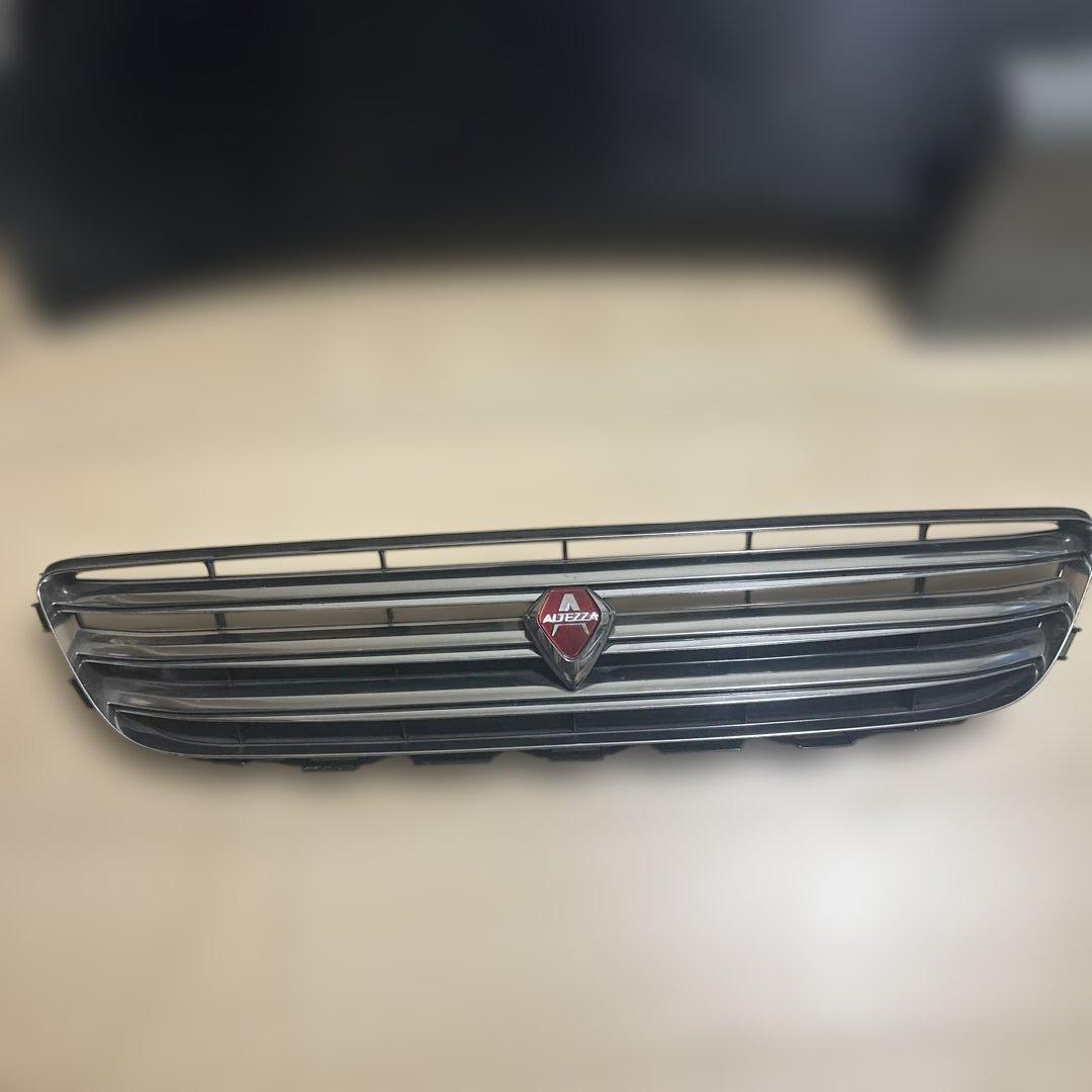 アルテッツァ前期純正フロントグリル