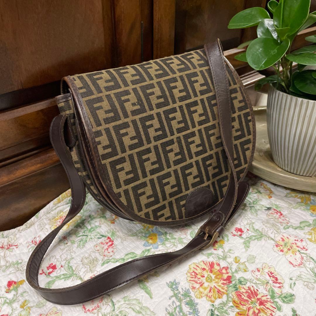 FENDI フェンディショルダーバッグ