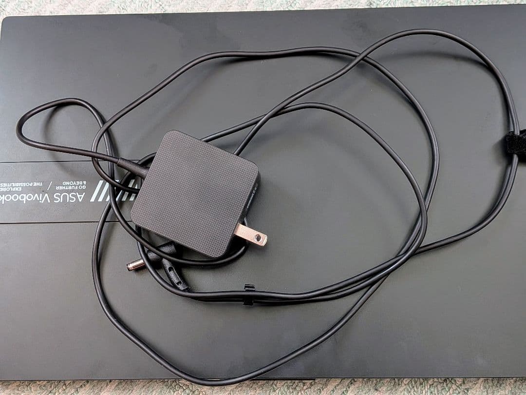 ASUS Vivobook Go 14インチ Windows11 ノートPC