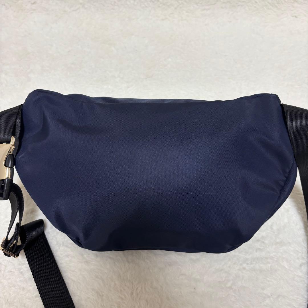 ✨️極美品✨️ TOCCA トッカ リボン ボディバッグ ウエストポーチ ネイビー