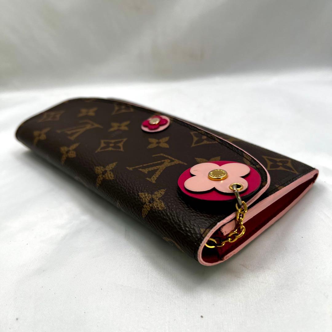 ルイヴィトン モノグラム フラワーチャーム ポルトフォイユ エミリー 長財布