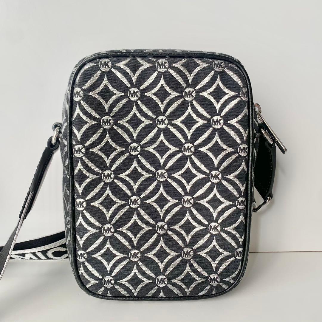 【マイケルコース】ショルダーバッグ　クロスボディバッグ　ブラック　黒　新品未使用