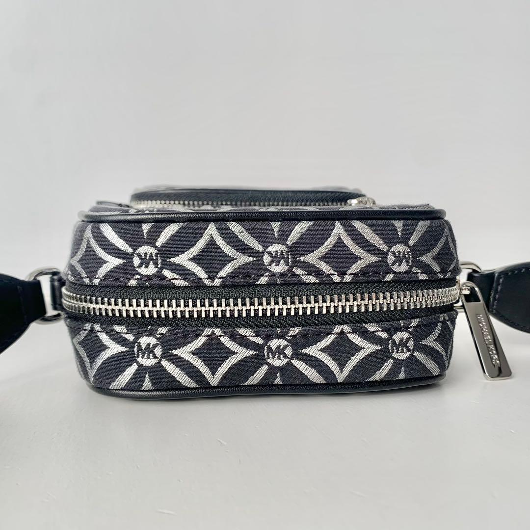 【マイケルコース】ショルダーバッグ　クロスボディバッグ　ブラック　黒　新品未使用