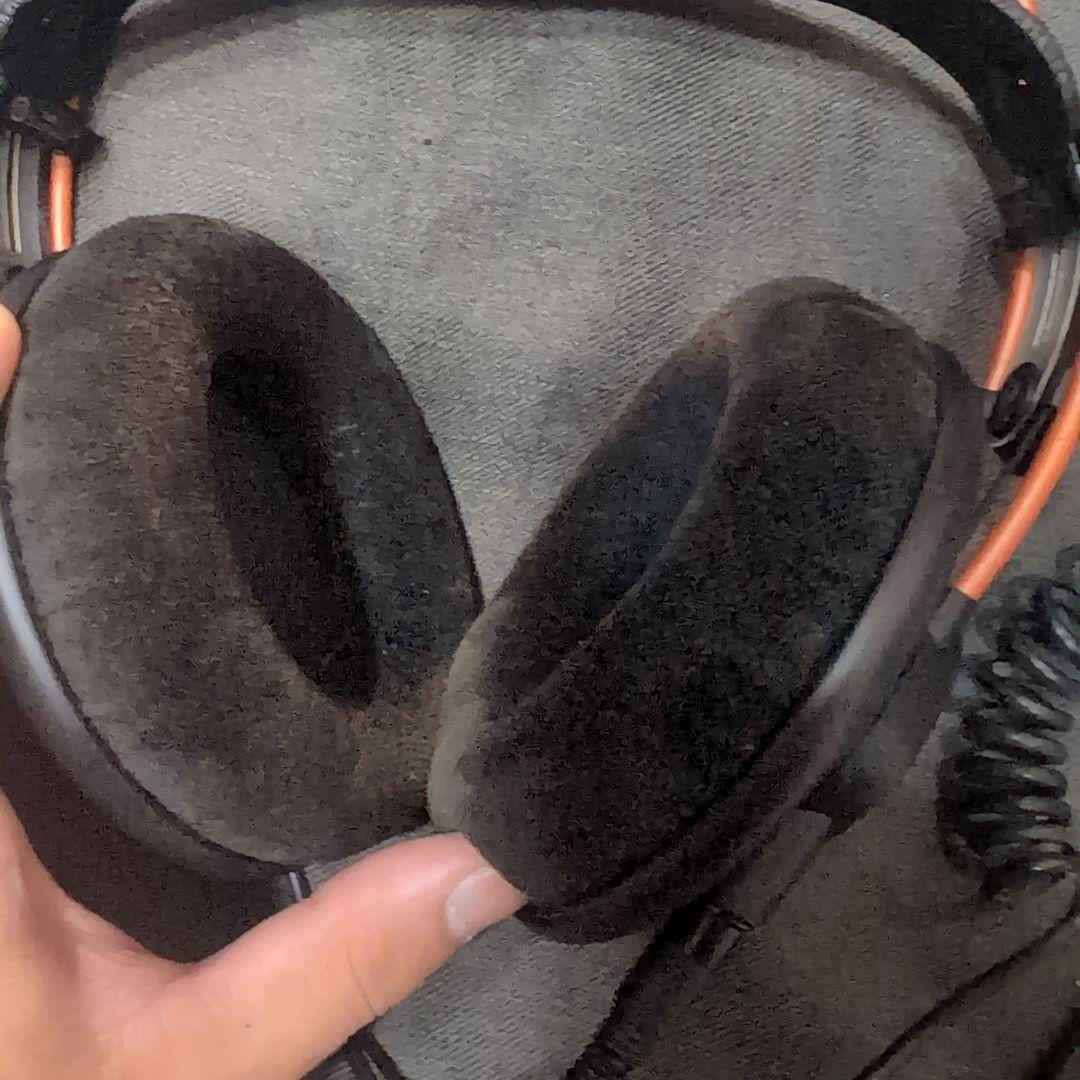 箱あり。AKG K712 動作品