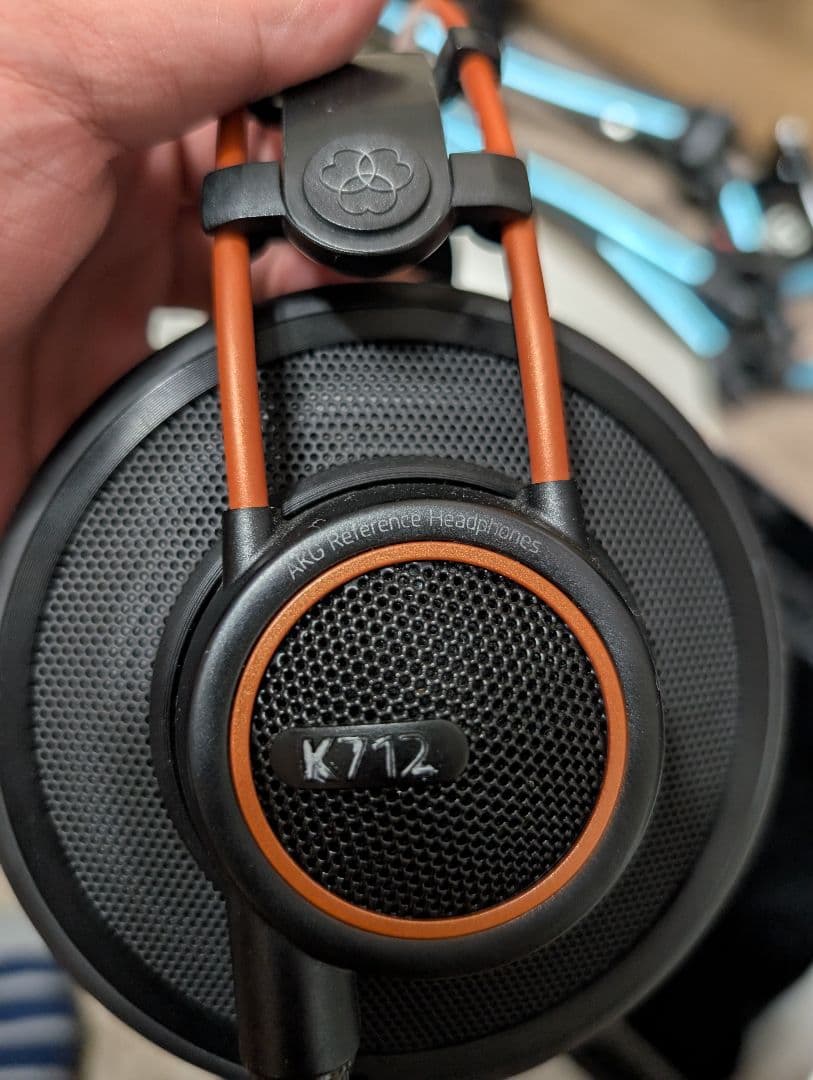 箱あり。AKG K712 動作品