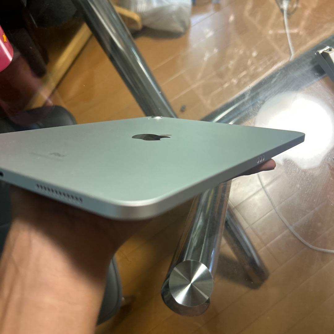 【美品】Apple iPad （第10世代）シルバー 64GB Wi-Fi