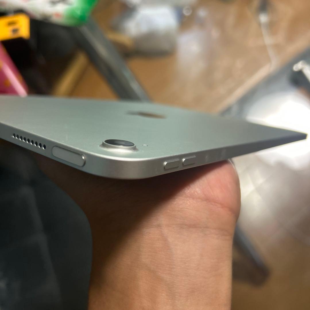 【美品】Apple iPad （第10世代）シルバー 64GB Wi-Fi