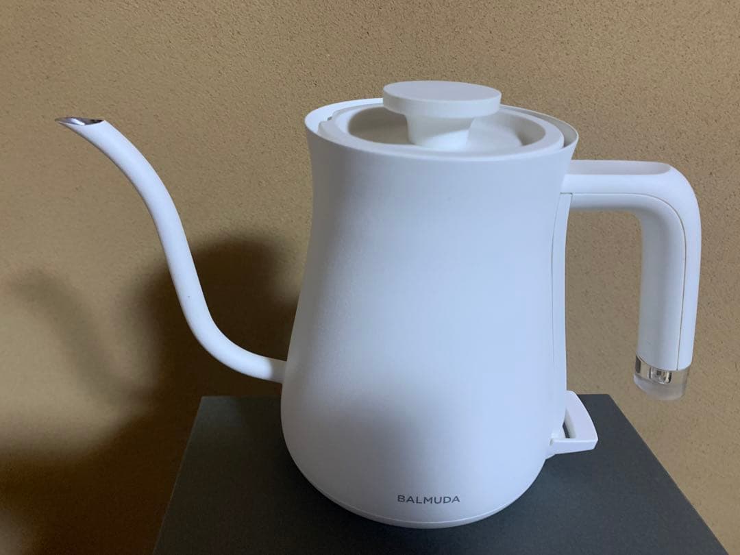 【包装紙、説明書あり】バルミューダ ケトル K02A-WH