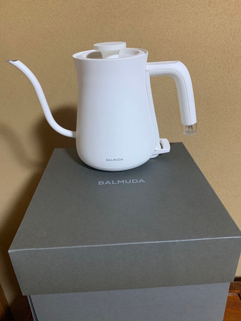 【包装紙、説明書あり】バルミューダ ケトル K02A-WH