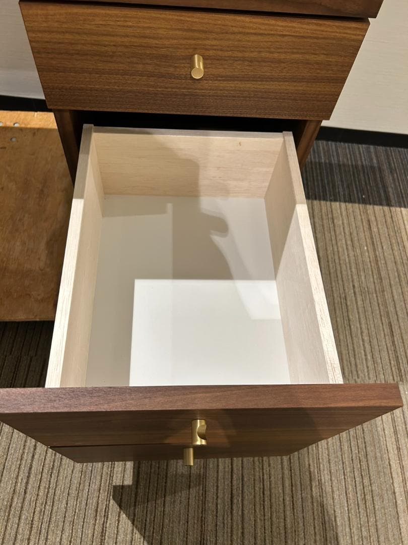 【りんご】展示品・未使用品 サイドチェスト付きドレッサーデスク ミラー無し