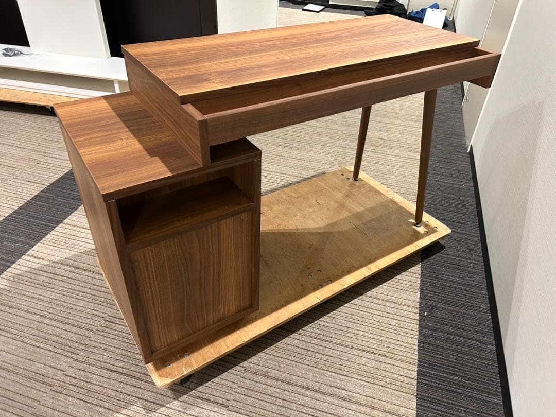 【りんご】展示品・未使用品 サイドチェスト付きドレッサーデスク ミラー無し