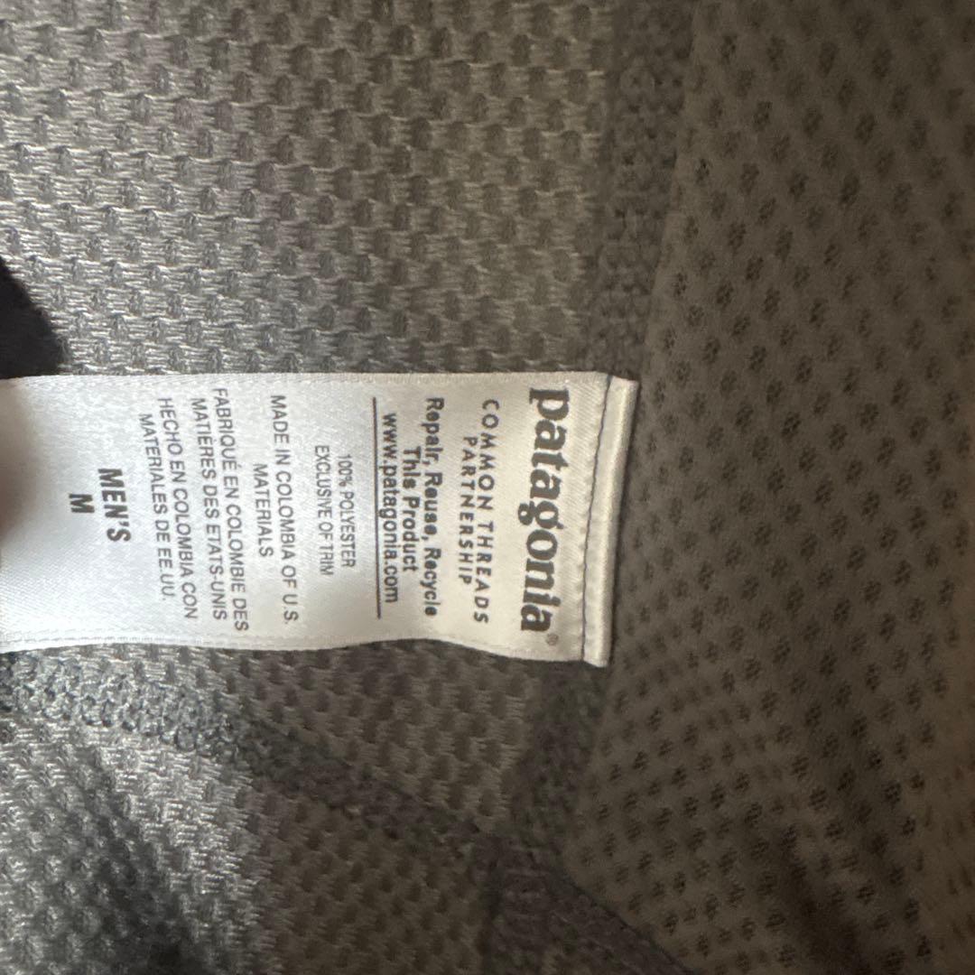 パタゴニア　レトロXベスト　グレー×エンジ　好配色