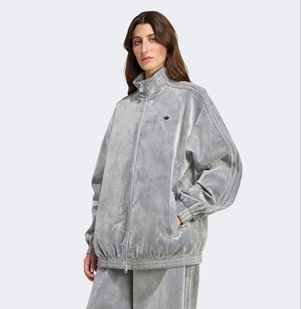 新品　Ｍ　adidas 起毛ツイル　オーバーサイズファイアーバードトラックトップ