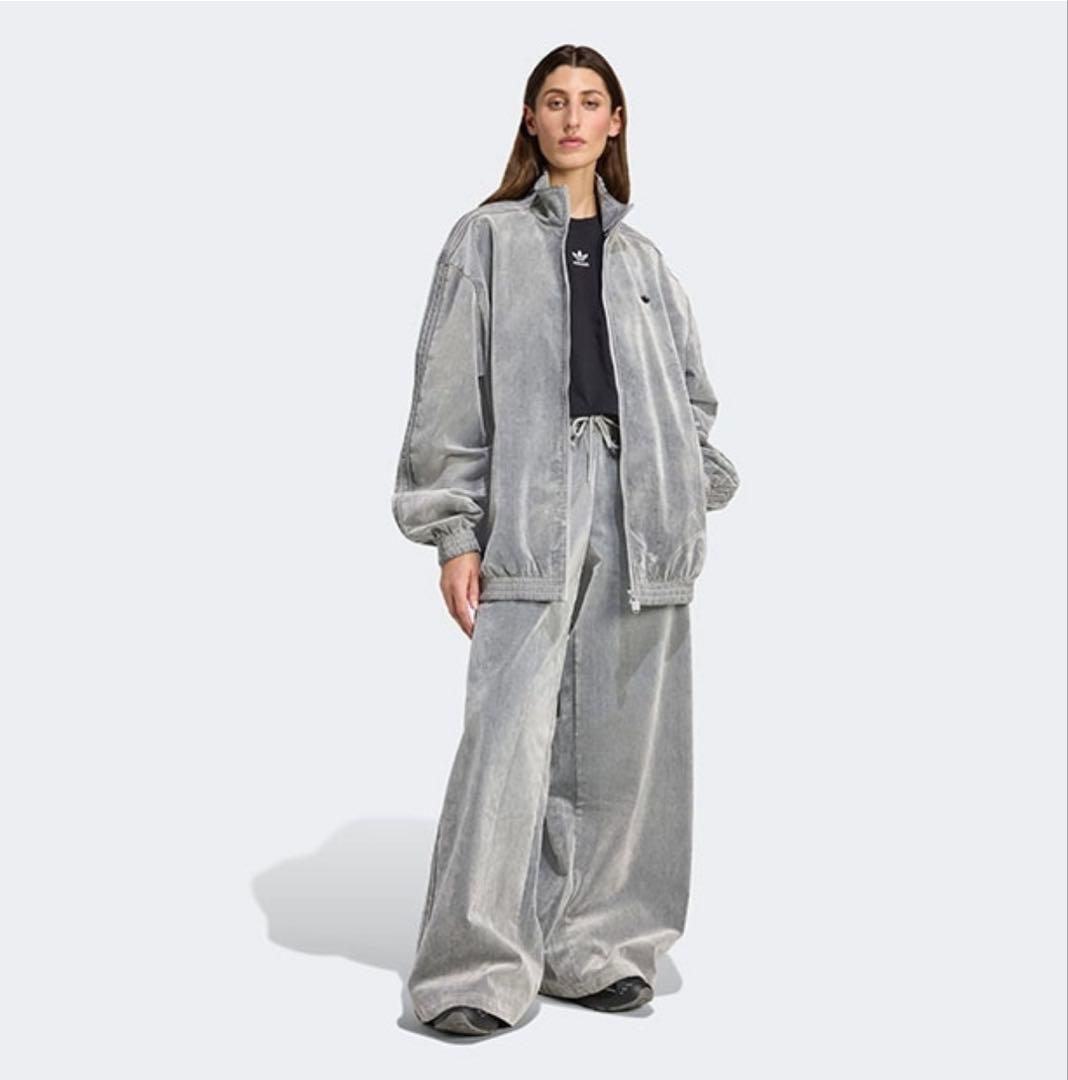 新品　Ｍ　adidas 起毛ツイル　オーバーサイズファイアーバードトラックトップ